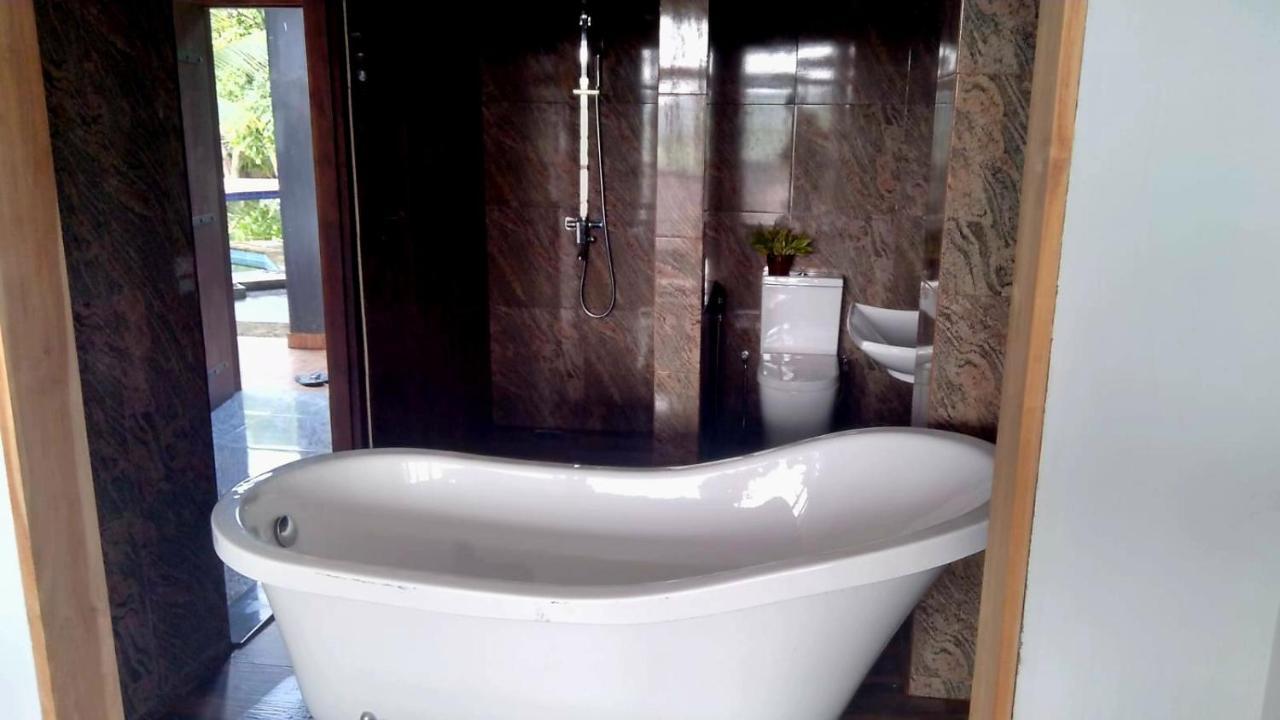 Wild Fortress Hotel Sigiriya Bagian luar foto